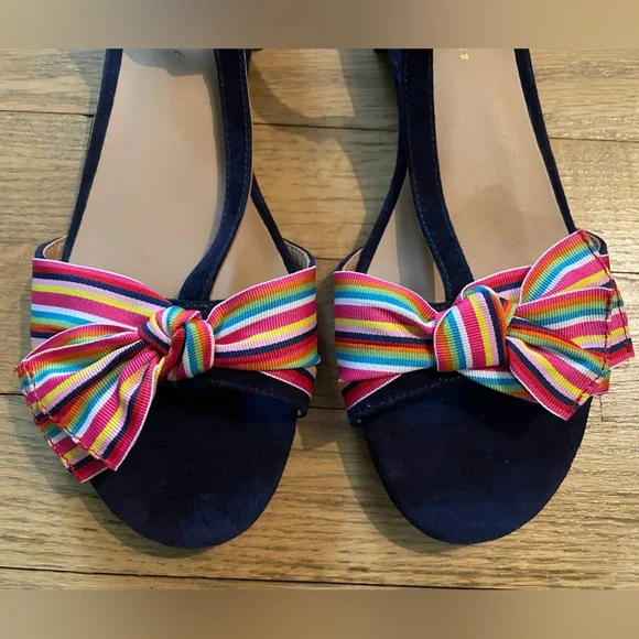 NWOT - ANTHROPOLOGIE “Elenore” Navy Blue Suede T-Strap Sandals with Bows / Sz 9 - Picture 6 of 12